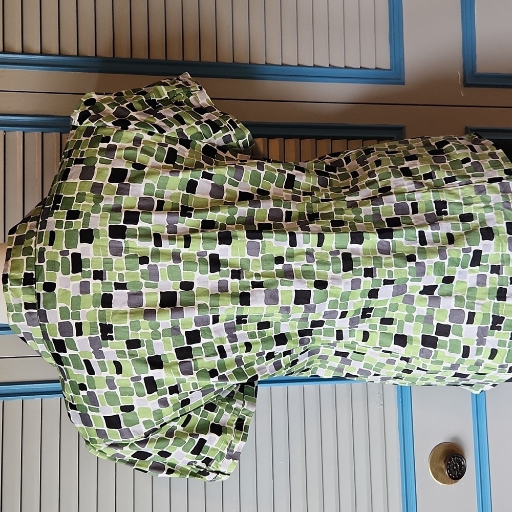 Apt. 9 Green Geometric Faux Wrap Top - Picture 10 of 14
